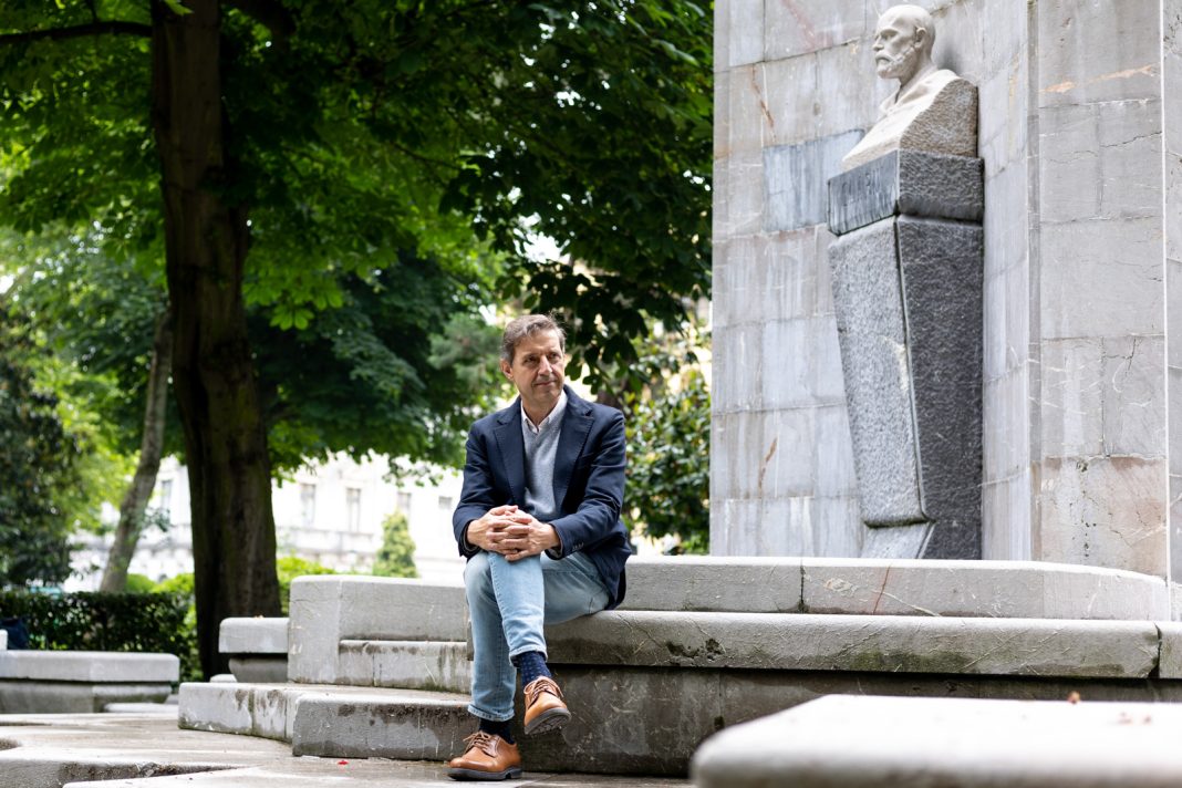 Carlos Fernández Llaneza