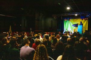 Rubén Iglesias falando nel mitin d'Aína
