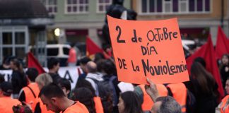 Neonazis de Núcleo Nacional atacan la acampada por la vivienda
